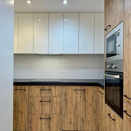Stunning 3bd, 2bh With Pool, Bbq Terrace בית נופש