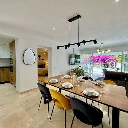 Stunning 3bd, 2bh With Pool, Bbq Terrace בית נופש